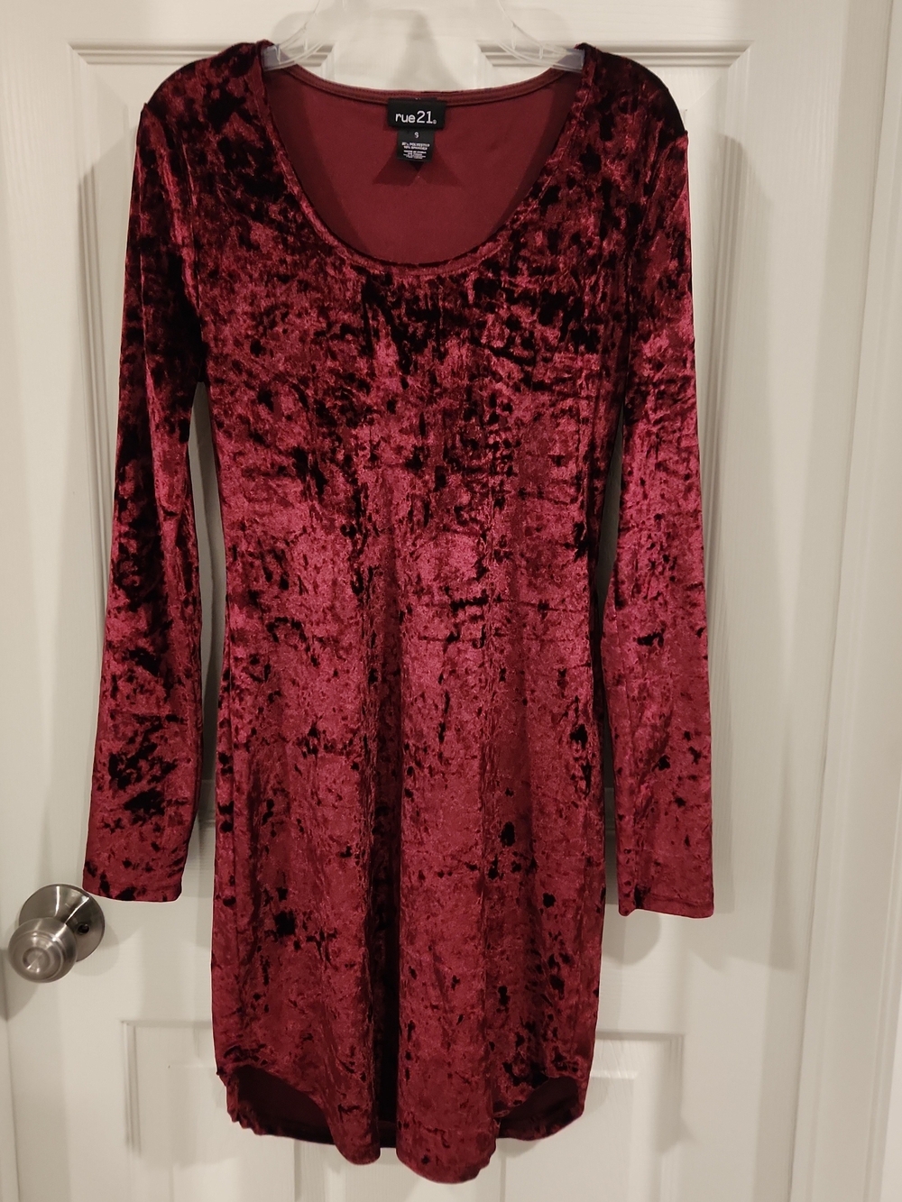 Rue21 Dress Size S Burgundy Crushed Velvet Long Sleeve Mini Scoop Neck EUC Goth
